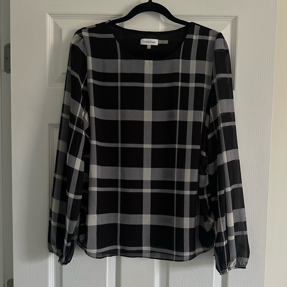 Size L Cabin Klein Black and White Gingham Plaid Chiffon Top with Ruched Sleeves - Picture 1 of 5